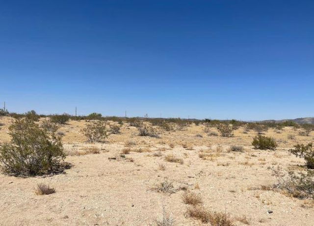 117 Border Road, Joshua Tree, CA 92252