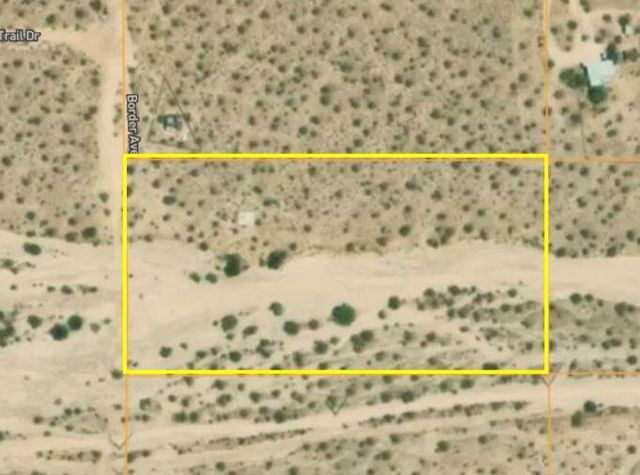 117 Border Road, Joshua Tree, CA 92252