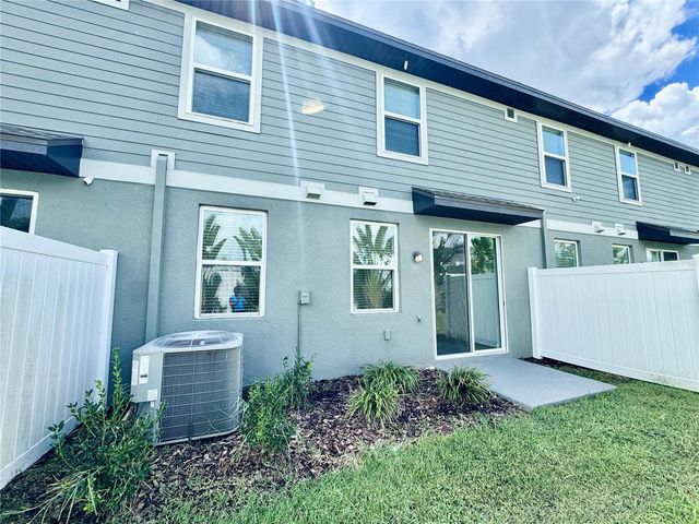 32455 LIMITLESS PLACE, Wesley Chapel, FL 33545