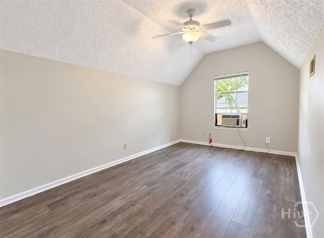 61 Whippoorwill Lane W, Richmond Hill, GA 31324