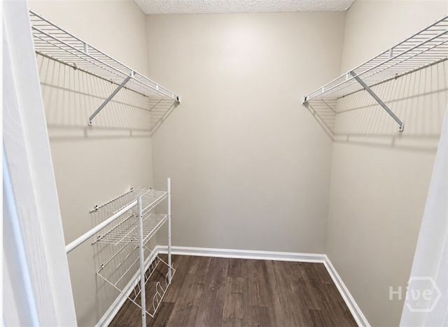 61 Whippoorwill Lane W, Richmond Hill, GA 31324