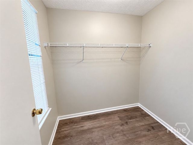 61 Whippoorwill Lane W, Richmond Hill, GA 31324