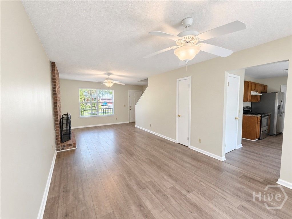 Image 3 of property listing at 61 Whippoorwill Lane W, Richmond Hill, GA 31324