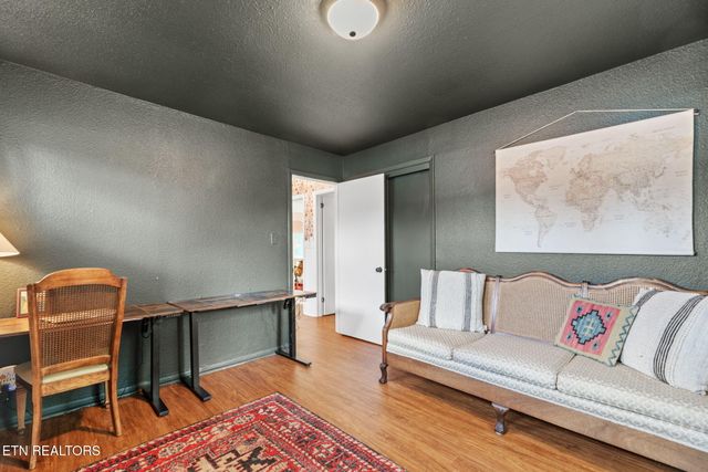 1314 E Walnut Grove Drive, Knoxville, TN 37918
