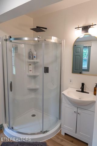 1314 E Walnut Grove Drive, Knoxville, TN 37918