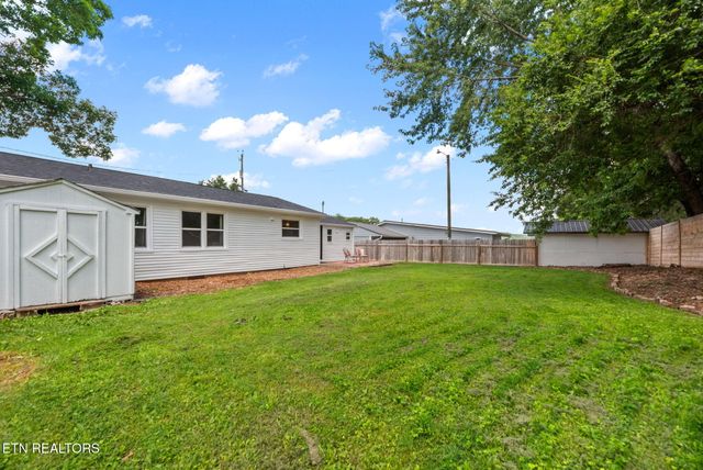 1314 E Walnut Grove Drive, Knoxville, TN 37918