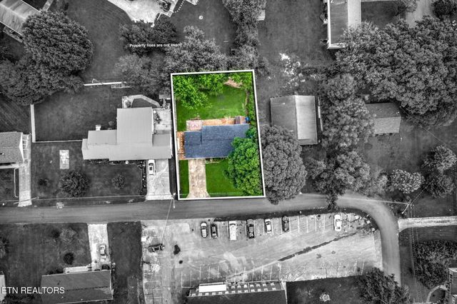 1314 E Walnut Grove Drive, Knoxville, TN 37918