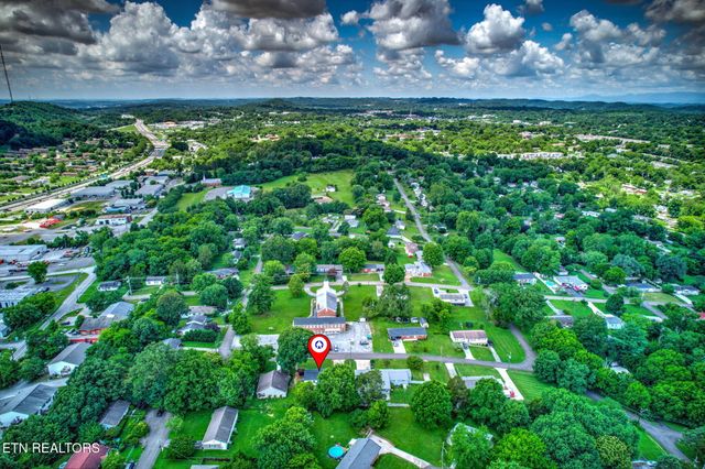 1314 E Walnut Grove Drive, Knoxville, TN 37918