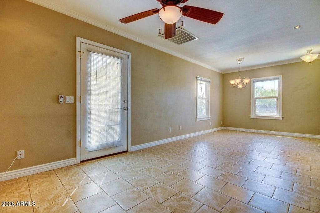 Image 11 of property listing at 2681 N 15TH Street, Phoenix, AZ 85006