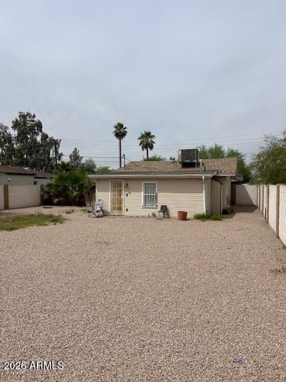 Image 16 of property listing at 2681 N 15TH Street, Phoenix, AZ 85006