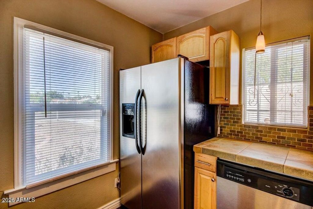 Image 7 of property listing at 2681 N 15TH Street, Phoenix, AZ 85006