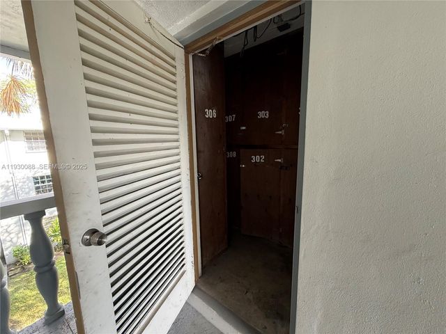 900 Tallwood Ave 306, Hollywood, FL 33021