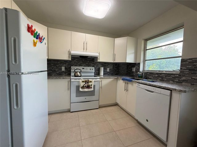 900 Tallwood Ave 306, Hollywood, FL 33021