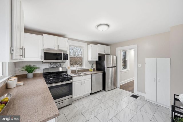14 BEACH DR, Dundalk, MD 21222