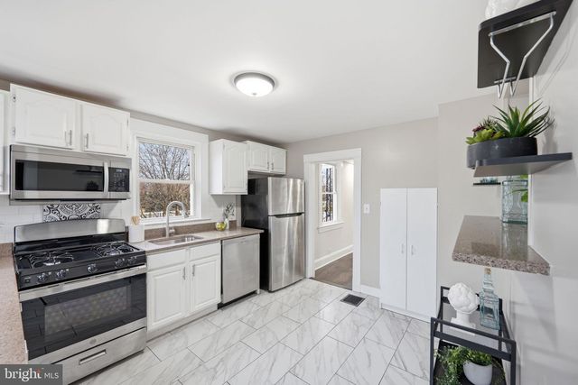 14 BEACH DR, Dundalk, MD 21222