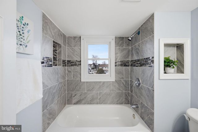 14 BEACH DR, Dundalk, MD 21222