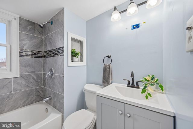 14 BEACH DR, Dundalk, MD 21222