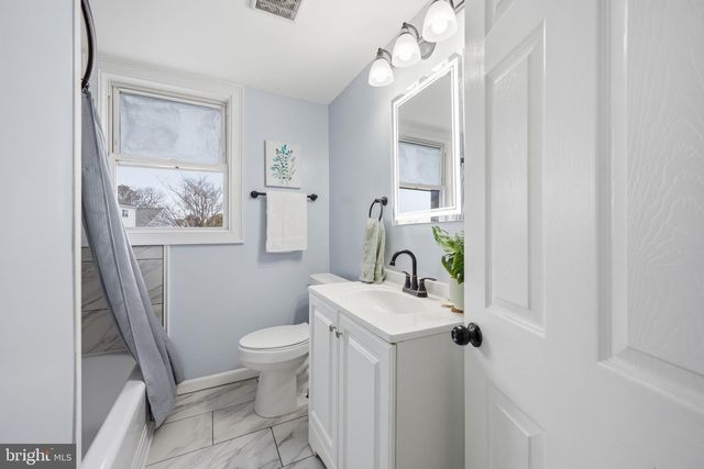 14 BEACH DR, Dundalk, MD 21222