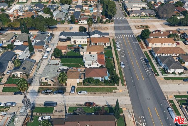 9819 S Hoover Street, Los Angeles, CA 90044