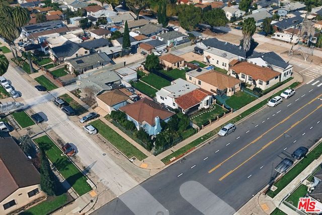 9819 S Hoover Street, Los Angeles, CA 90044