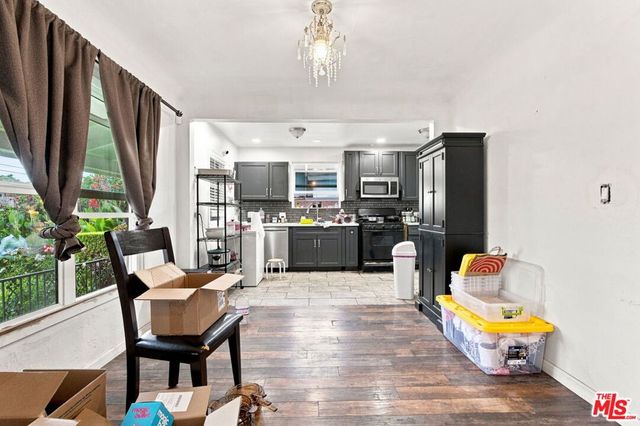 9819 S Hoover Street, Los Angeles, CA 90044