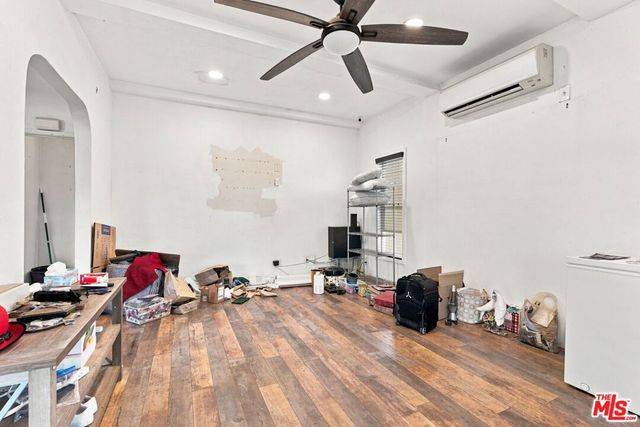 9819 S Hoover Street, Los Angeles, CA 90044
