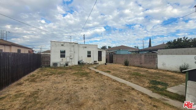 9819 S Hoover Street, Los Angeles, CA 90044