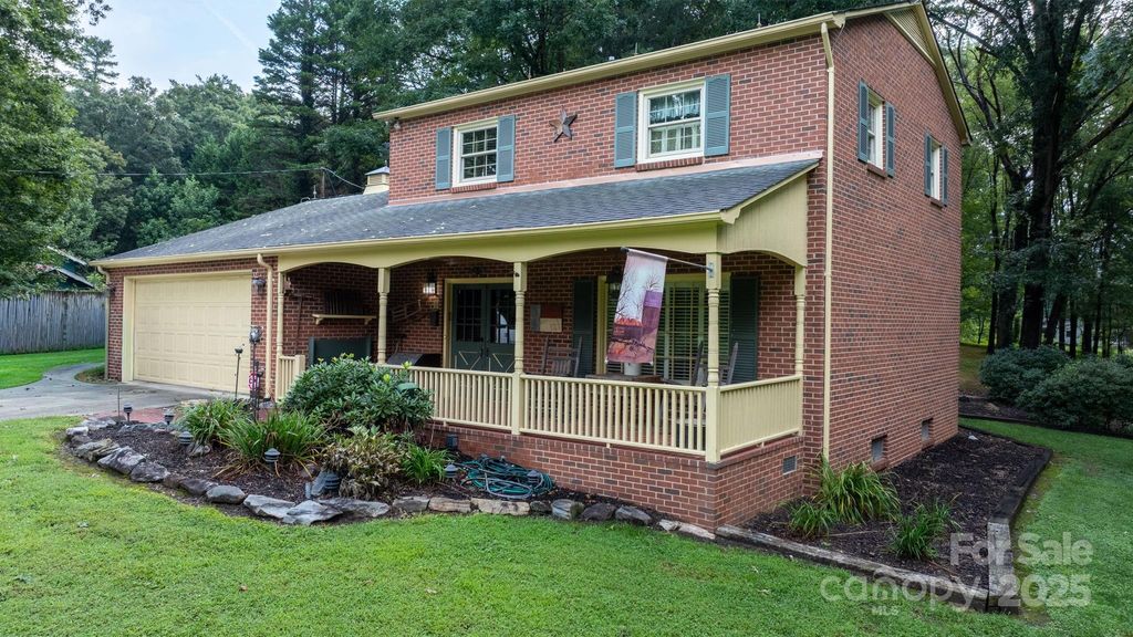 3054 Spencer Heights Drive, Lenoir, NC 28645
