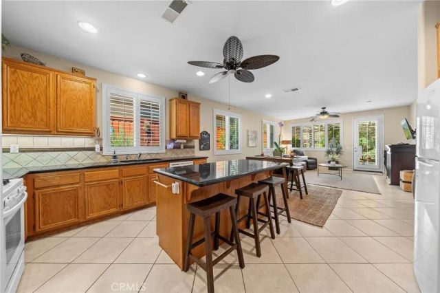 8840 Duval Lane, Hemet, CA 92545