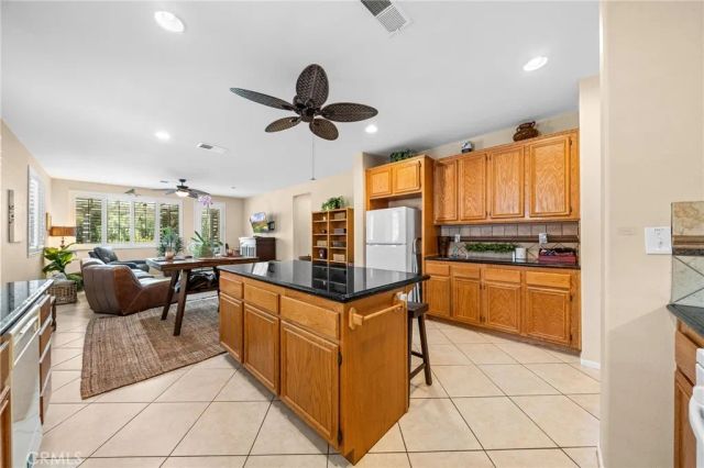 8840 Duval Lane, Hemet, CA 92545