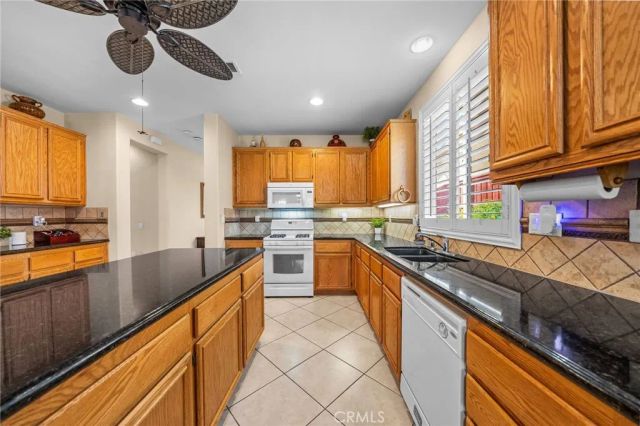 8840 Duval Lane, Hemet, CA 92545