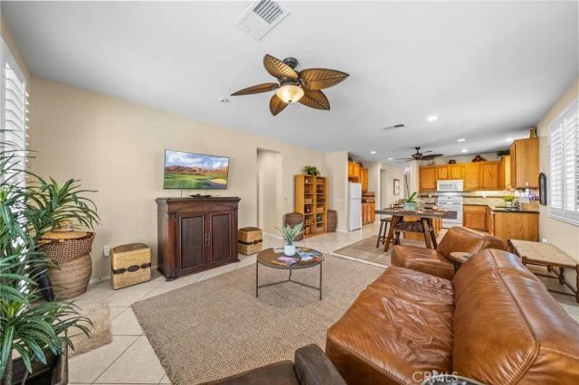 8840 Duval Lane, Hemet, CA 92545