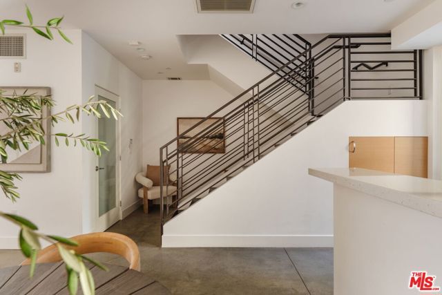 811 19th Street 2, Santa Monica, CA 90403