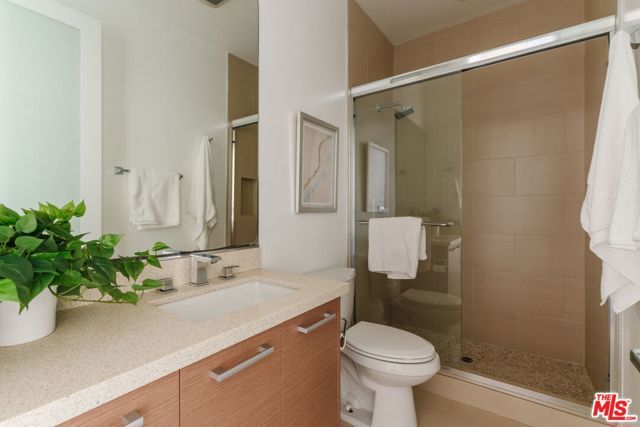 811 19th Street 2, Santa Monica, CA 90403