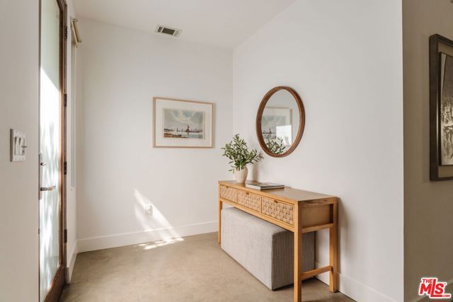 811 19th Street 2, Santa Monica, CA 90403