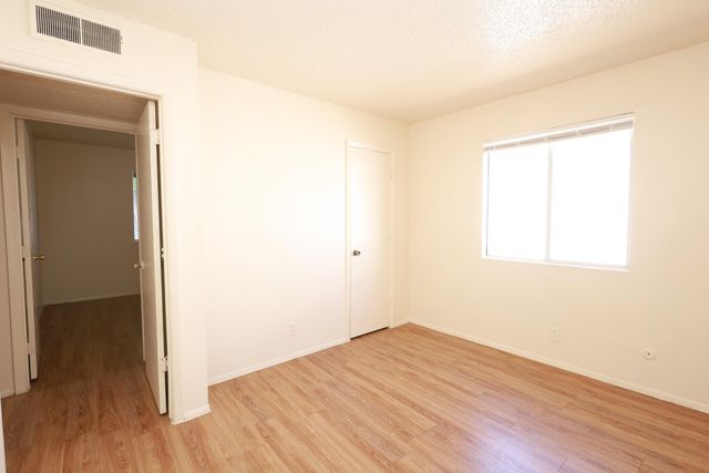 620 Mountain View Avenue NE, Albuquerque, NM 87123