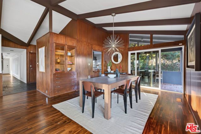 1604 Woodglen Lane, Altadena, CA 91001