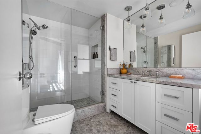 1604 Woodglen Lane, Altadena, CA 91001