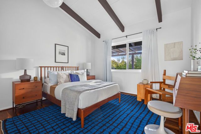 1604 Woodglen Lane, Altadena, CA 91001