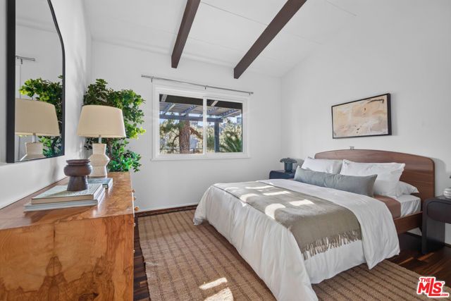 1604 Woodglen Lane, Altadena, CA 91001