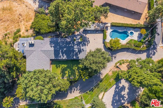 1604 Woodglen Lane, Altadena, CA 91001