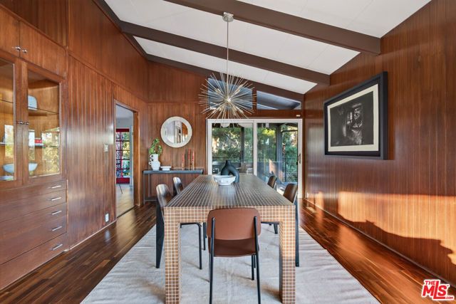 1604 Woodglen Lane, Altadena, CA 91001