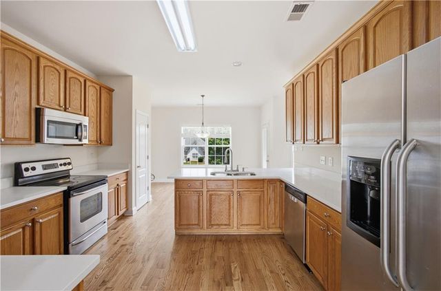 642 Aya Circle, Loganville, GA 30052