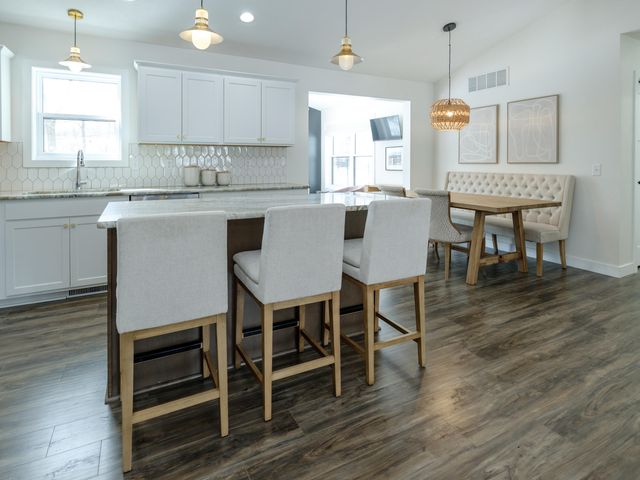 851 Doolittle Court, Oshtemo Twp, MI 49009