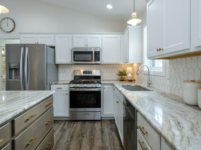 851 Doolittle Court, Oshtemo Twp, MI 49009