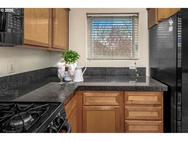 900 Sw 173RD Ave, Beaverton, OR 97006