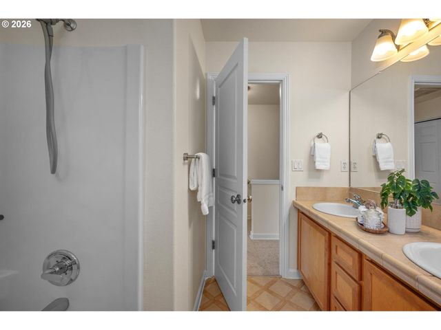 900 Sw 173RD Ave, Beaverton, OR 97006