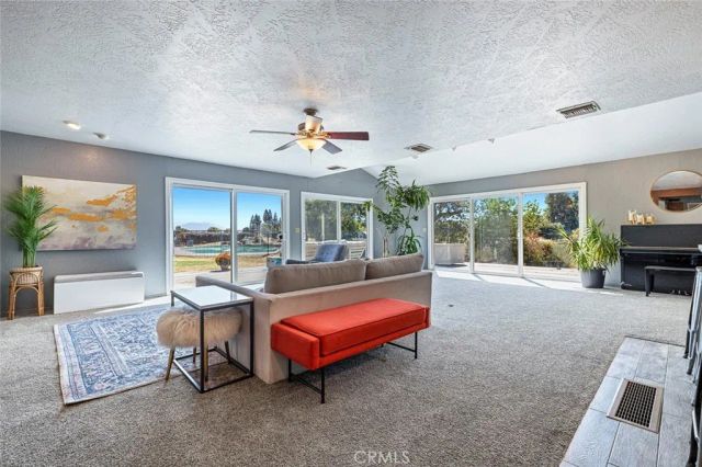 4606 N Kittyhawk Avenue, Sanger, CA 93657
