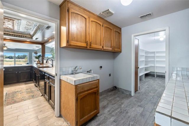 4606 N Kittyhawk Avenue, Sanger, CA 93657