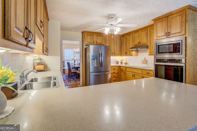 1247 Bent Creek Drive, Mcdonough, GA 30252